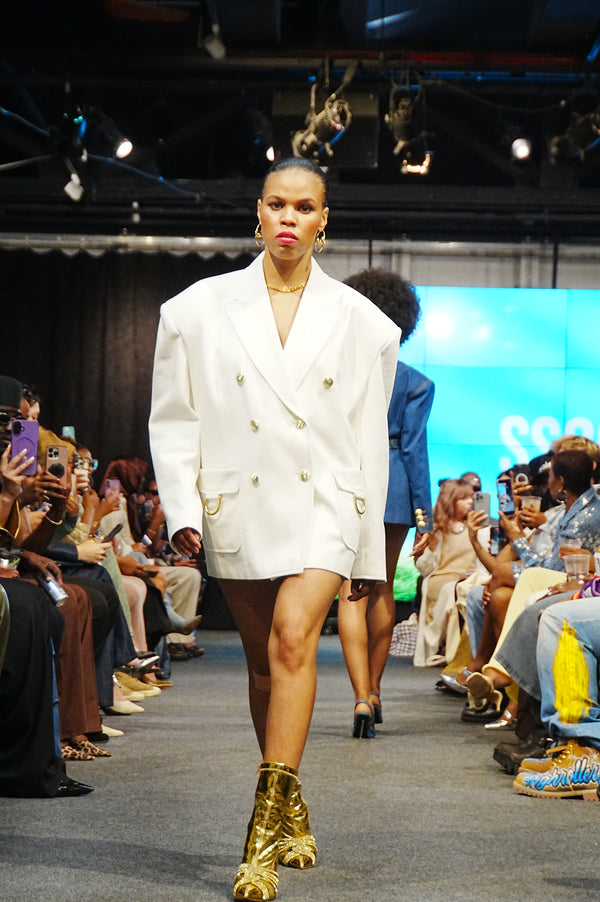 Deva White Blazer